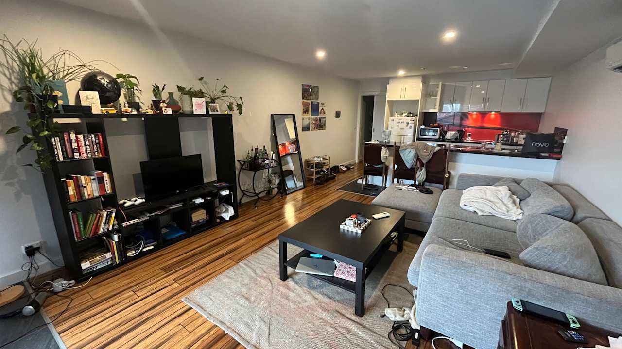 Furnished room in a flatshare