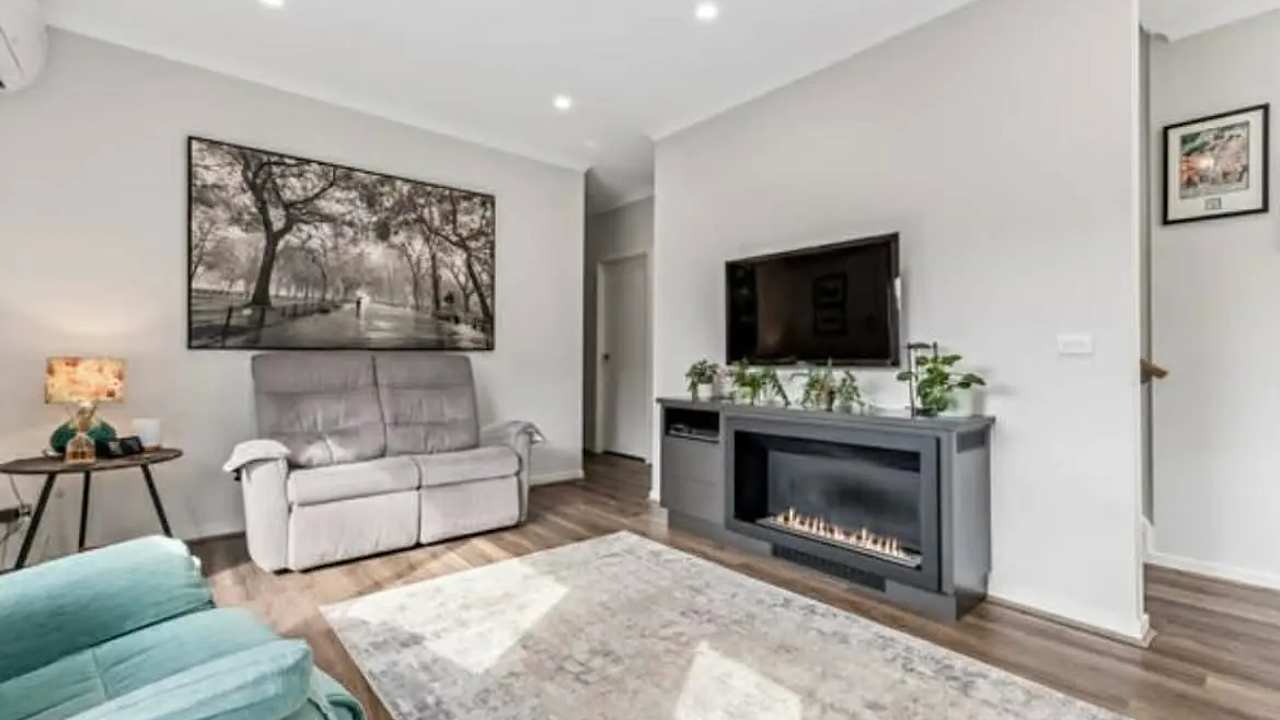 Unfurnished room in a share house