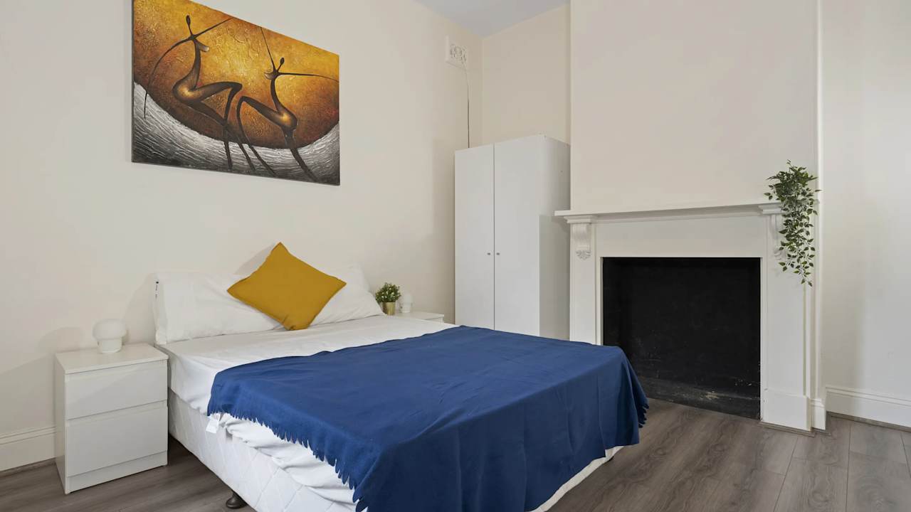 Furnished room with own bathroom