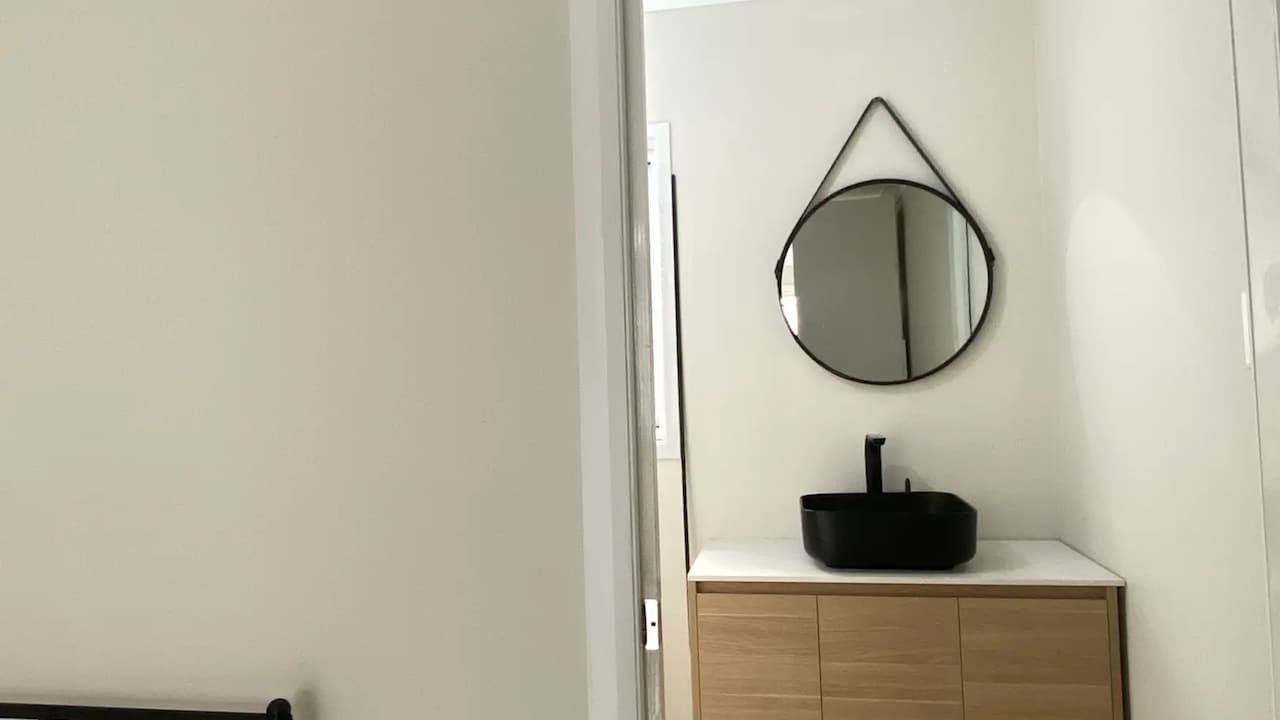 Furnished room studio flat for rent