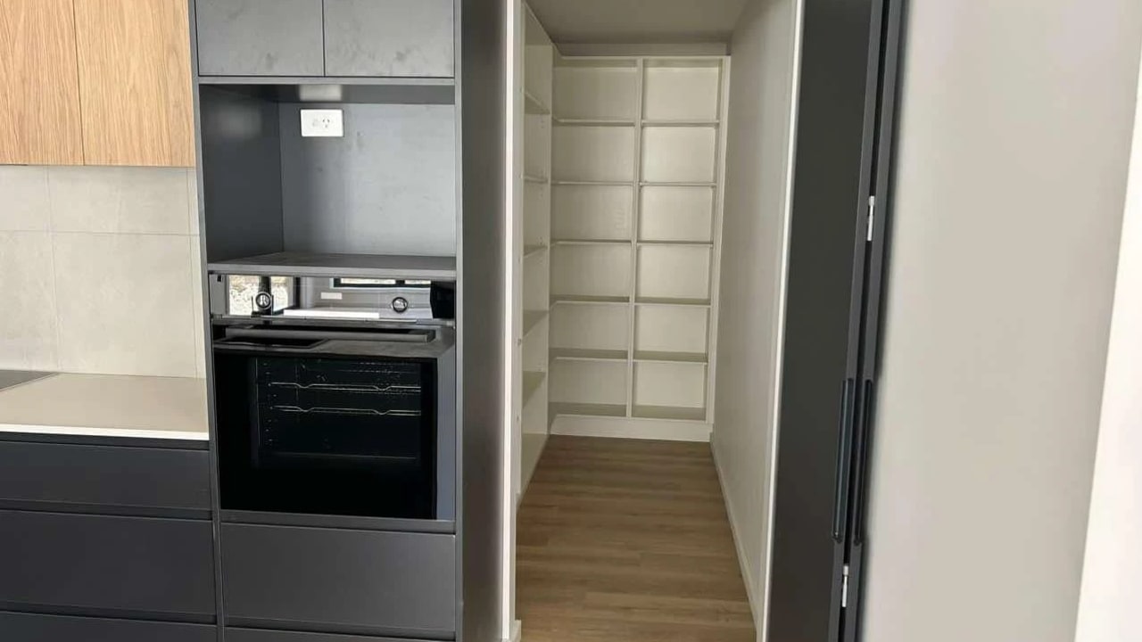 Room in a share house