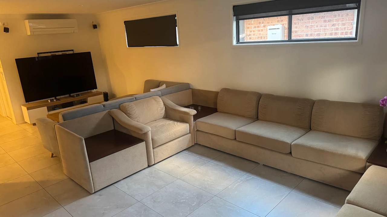 Furnished room in a share house