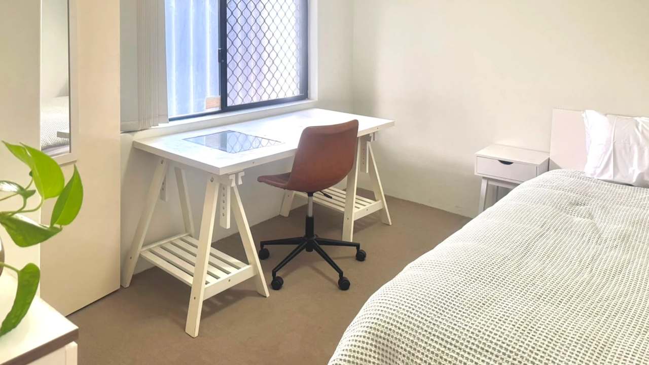 Furnished room in a share house