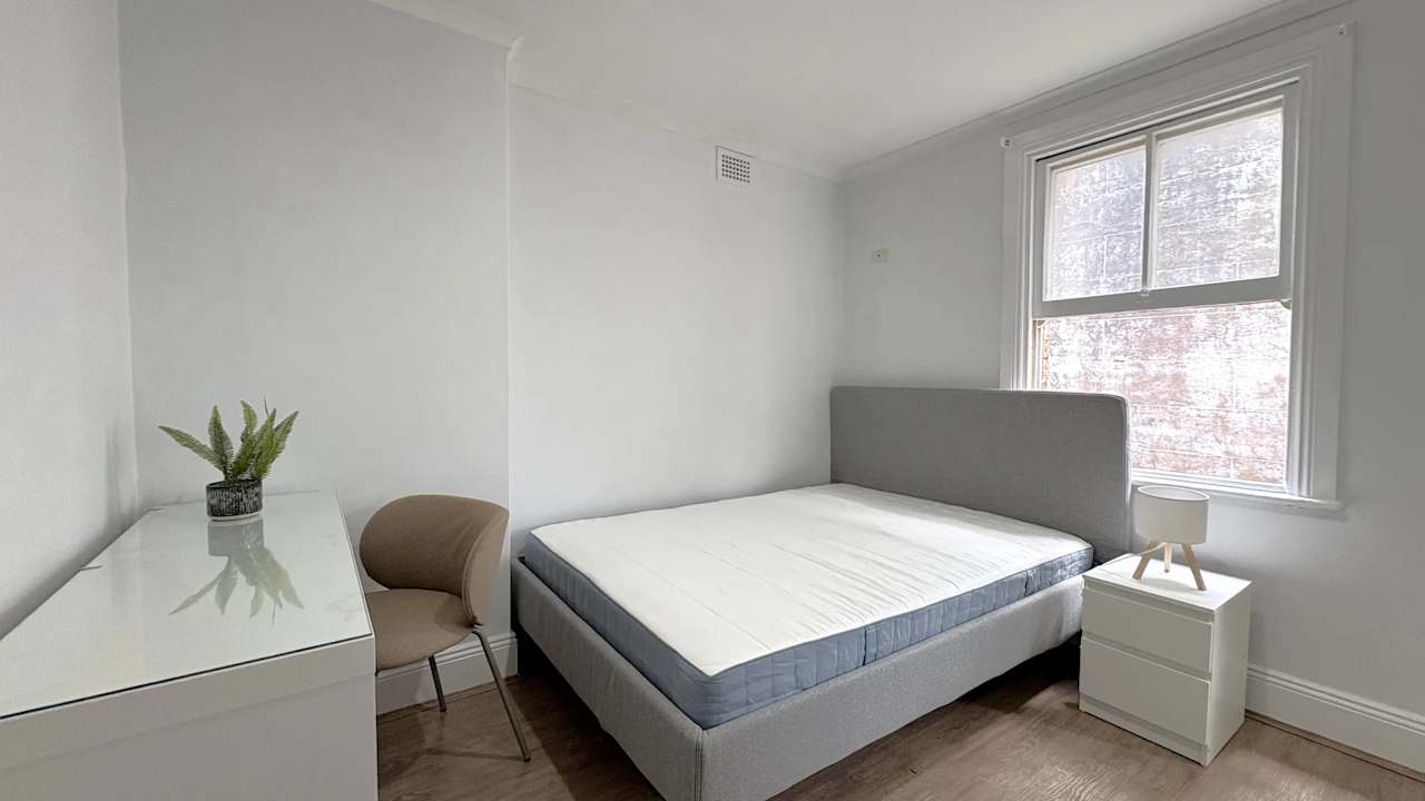 Furnished room in a share house