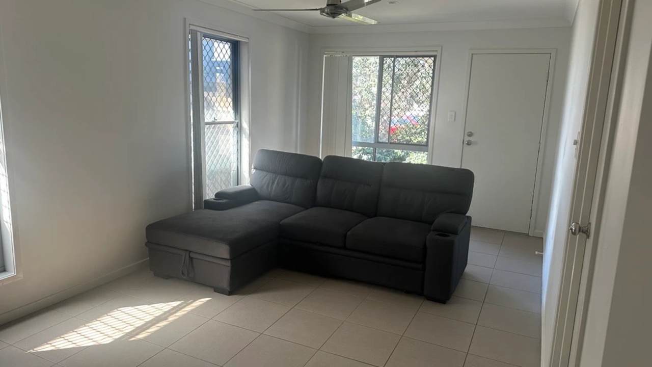 Room in a share house