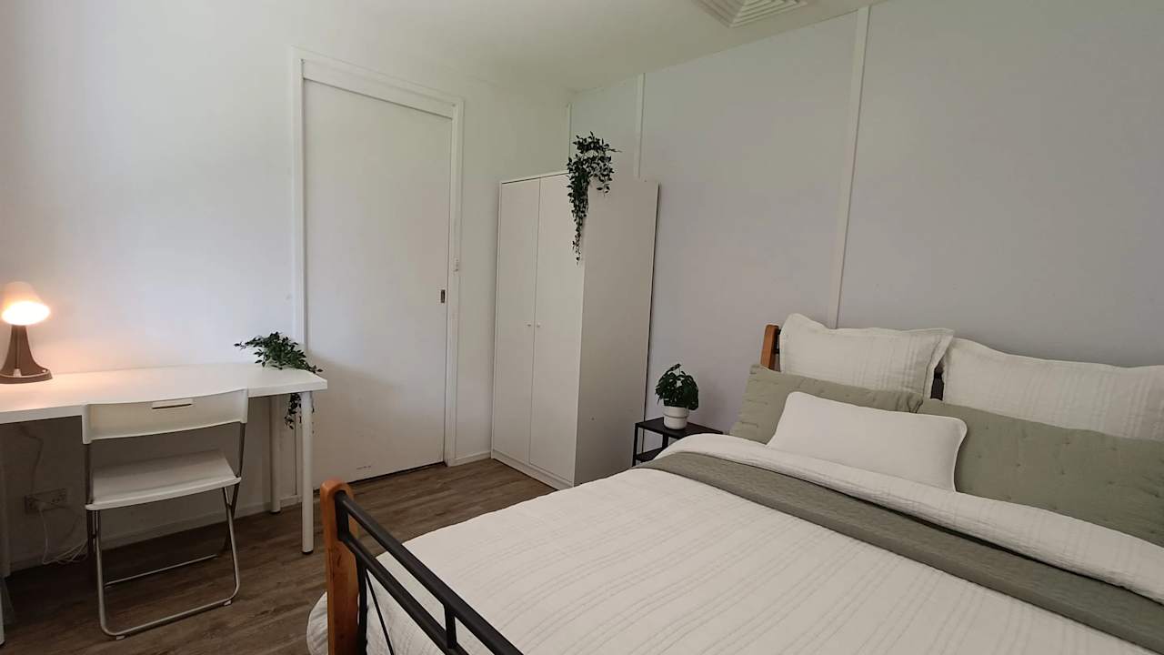 Furnished room in a share house