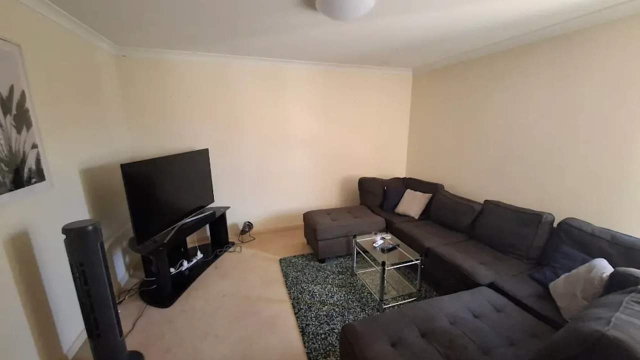 Unfurnished room in a flatshare