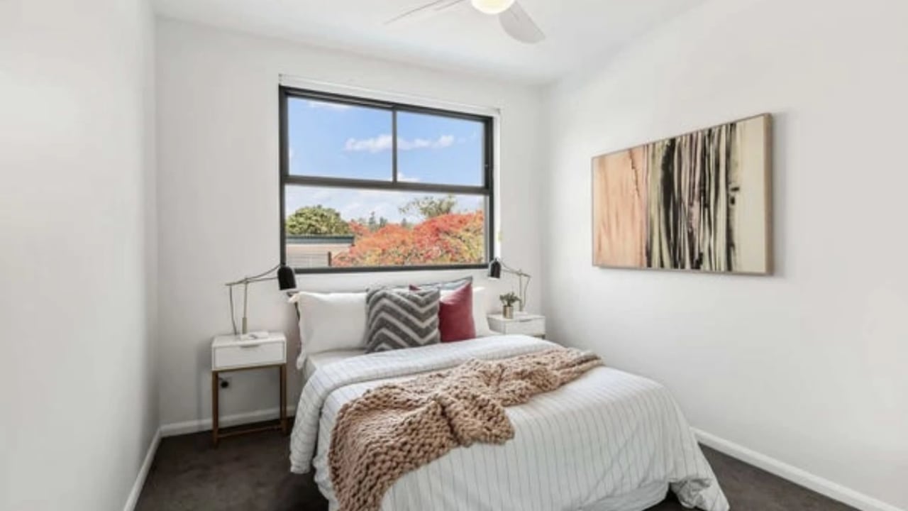 Unfurnished room in a flatshare