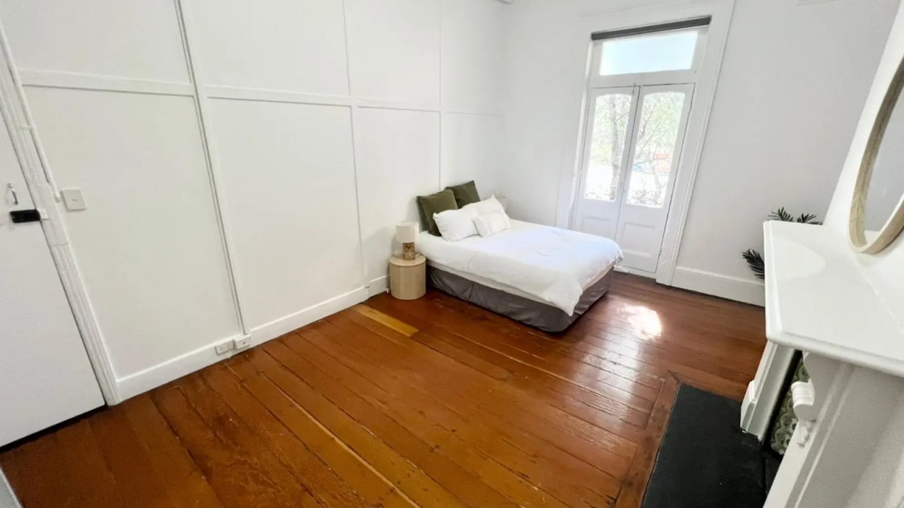 Room in a share house