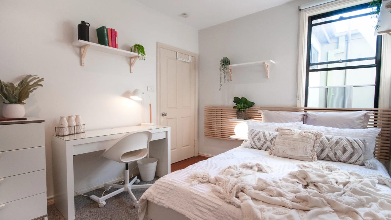 Furnished room in a share house