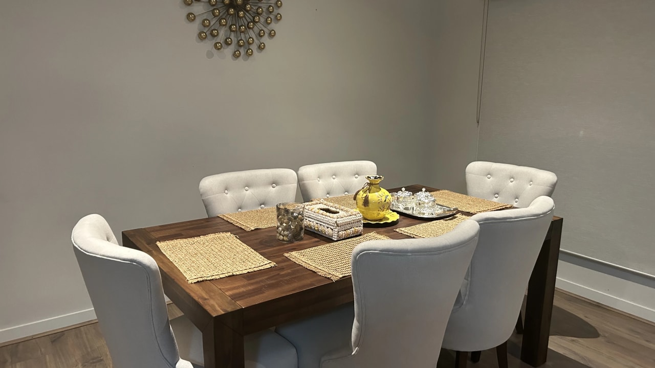 Room in a share house