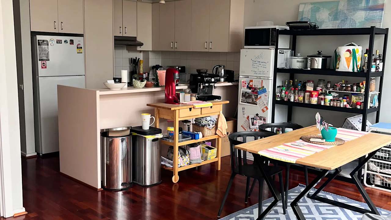 Room in a share house