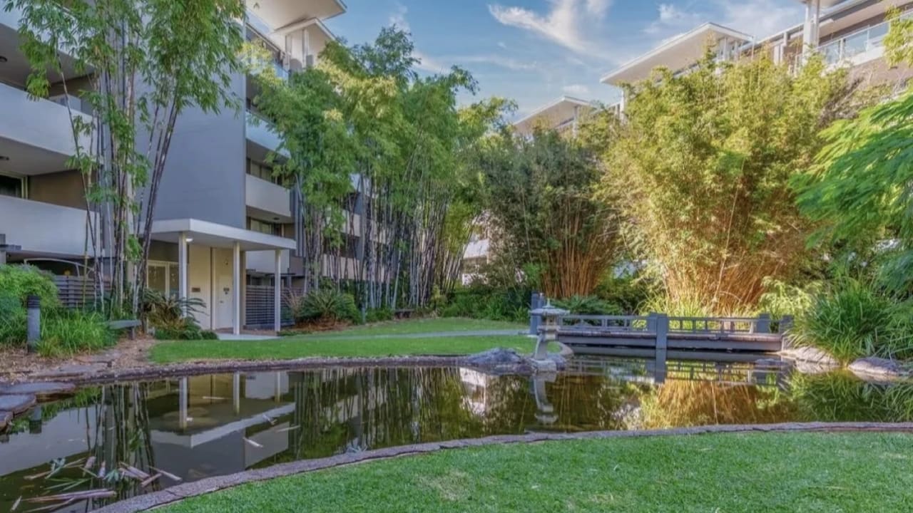 Furnished room in a flatshare