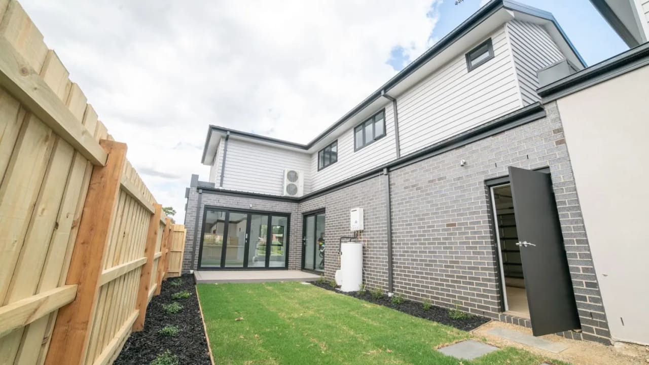 Unfurnished room in a share house