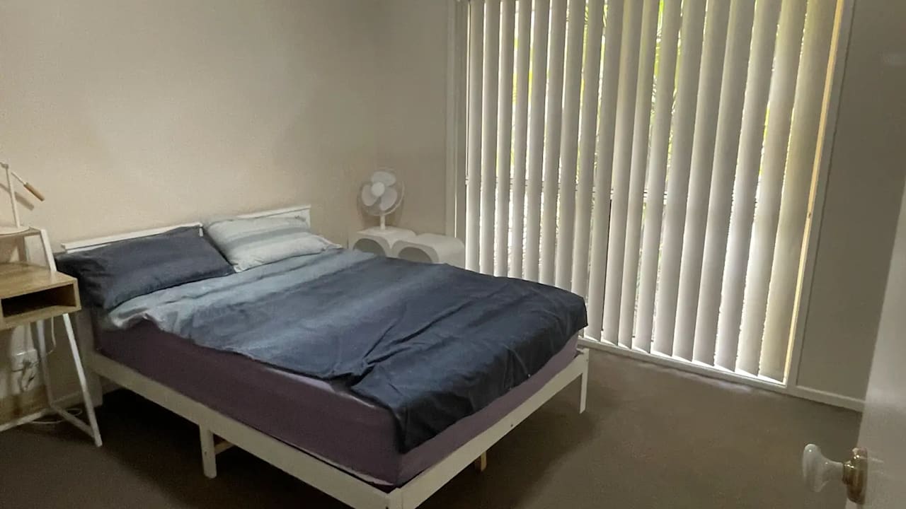 Furnished room with ensuite in a flatshare