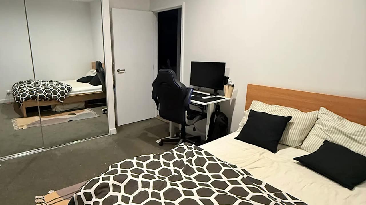 Furnished room with own bathroom