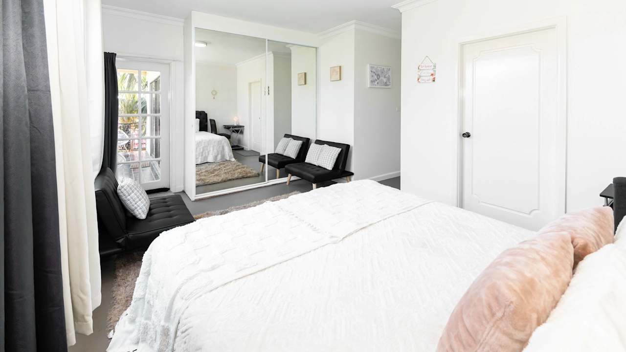 Furnished room with own bathroom