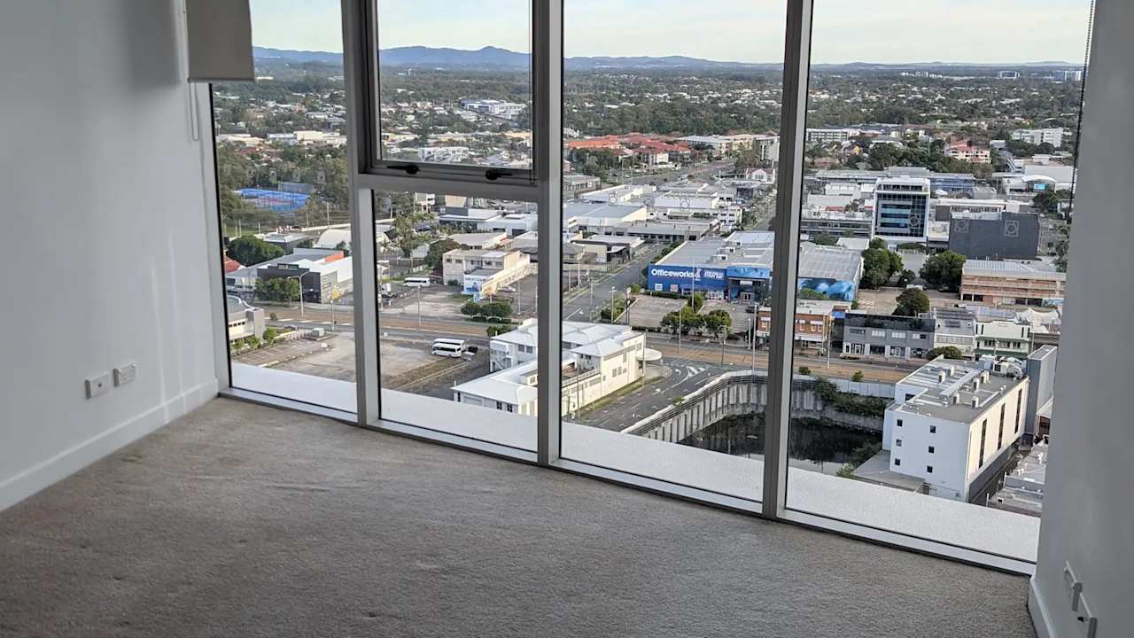 Unfurnished room with ensuite in a flatshare