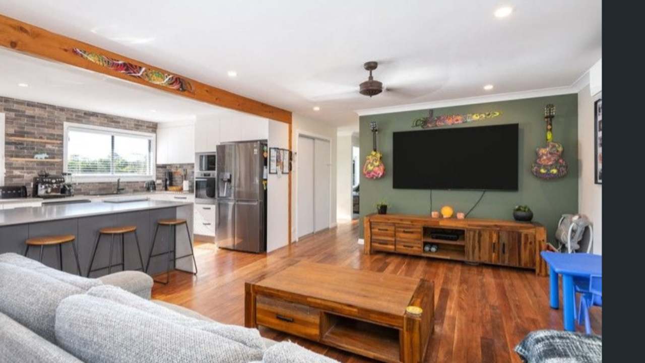 Whole property with 3 rooms for rent