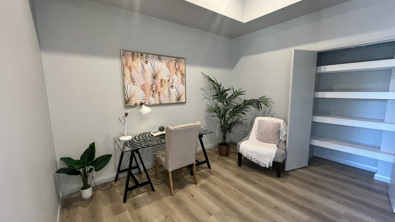 Furnished room in a flatshare