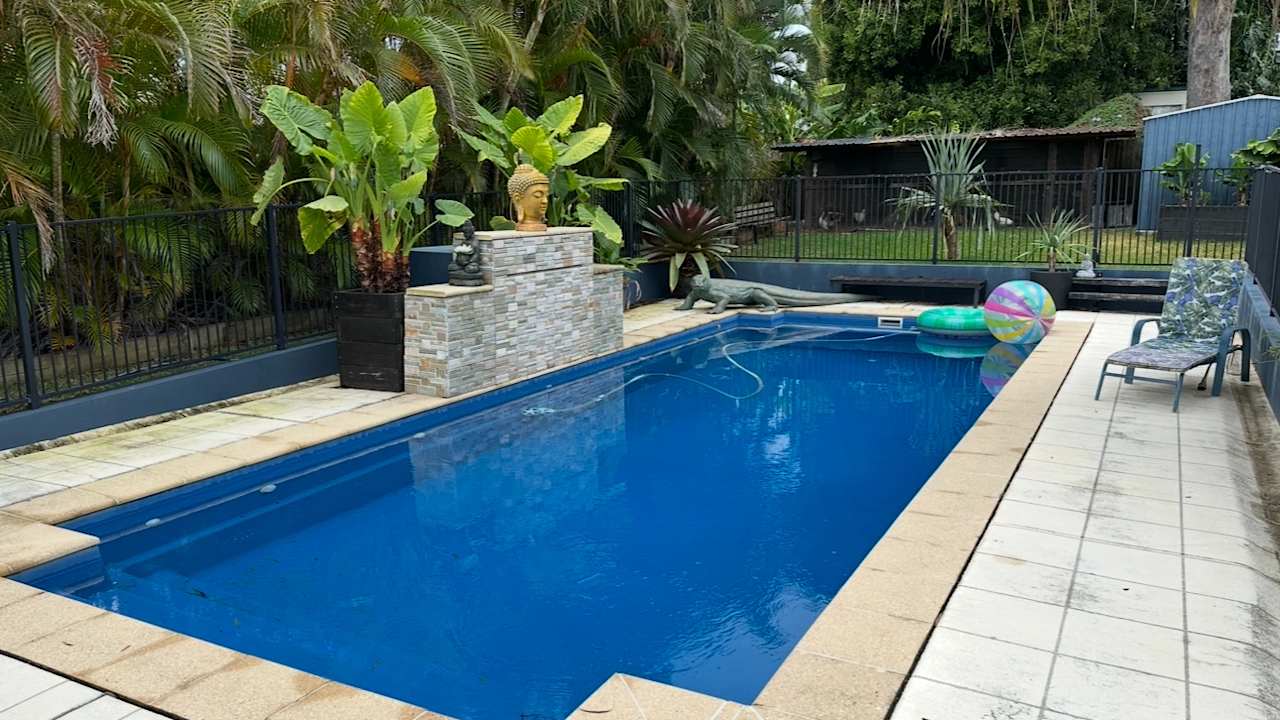 Whole property with 4 rooms for rent