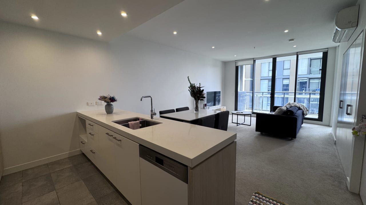 Furnished room with own bathroom
