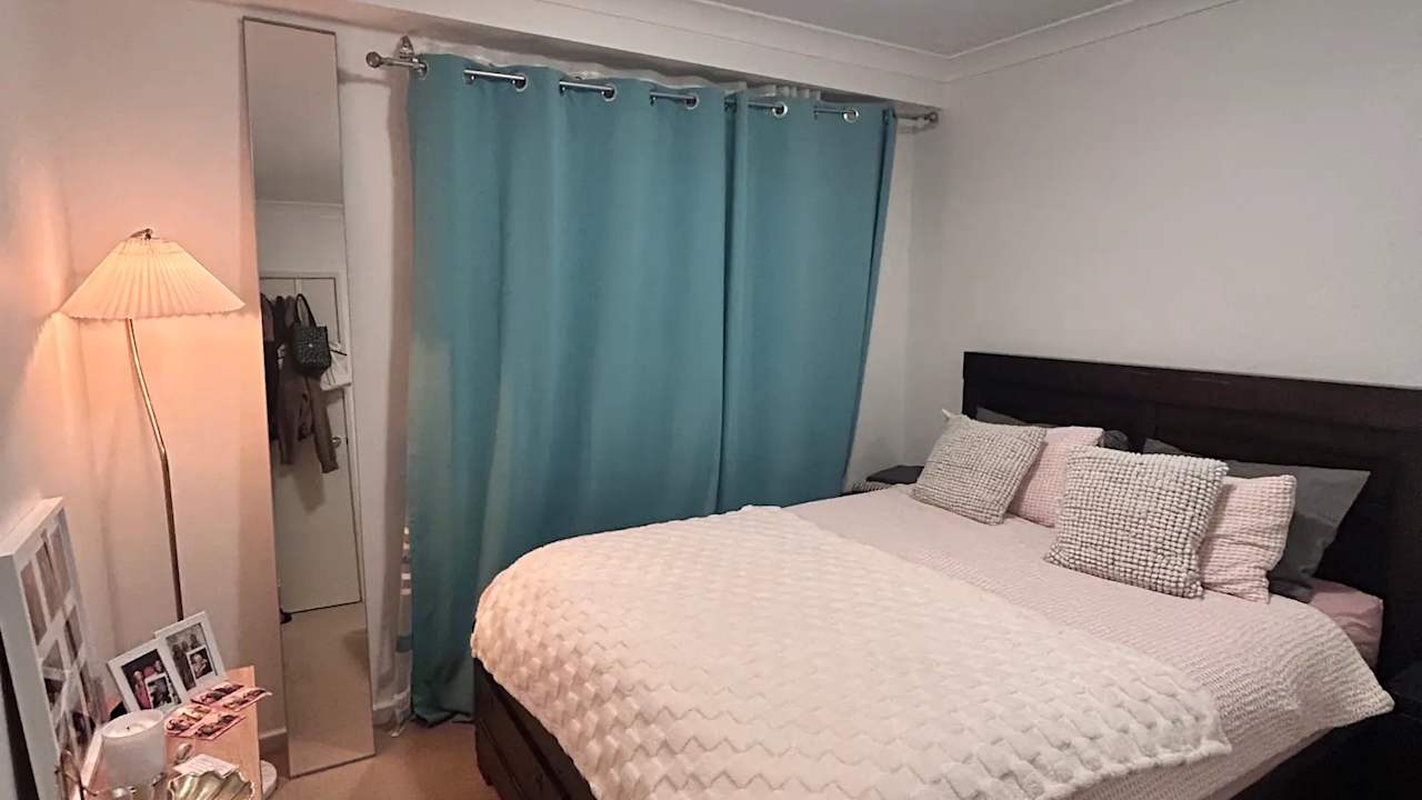 Furnished room in a flatshare