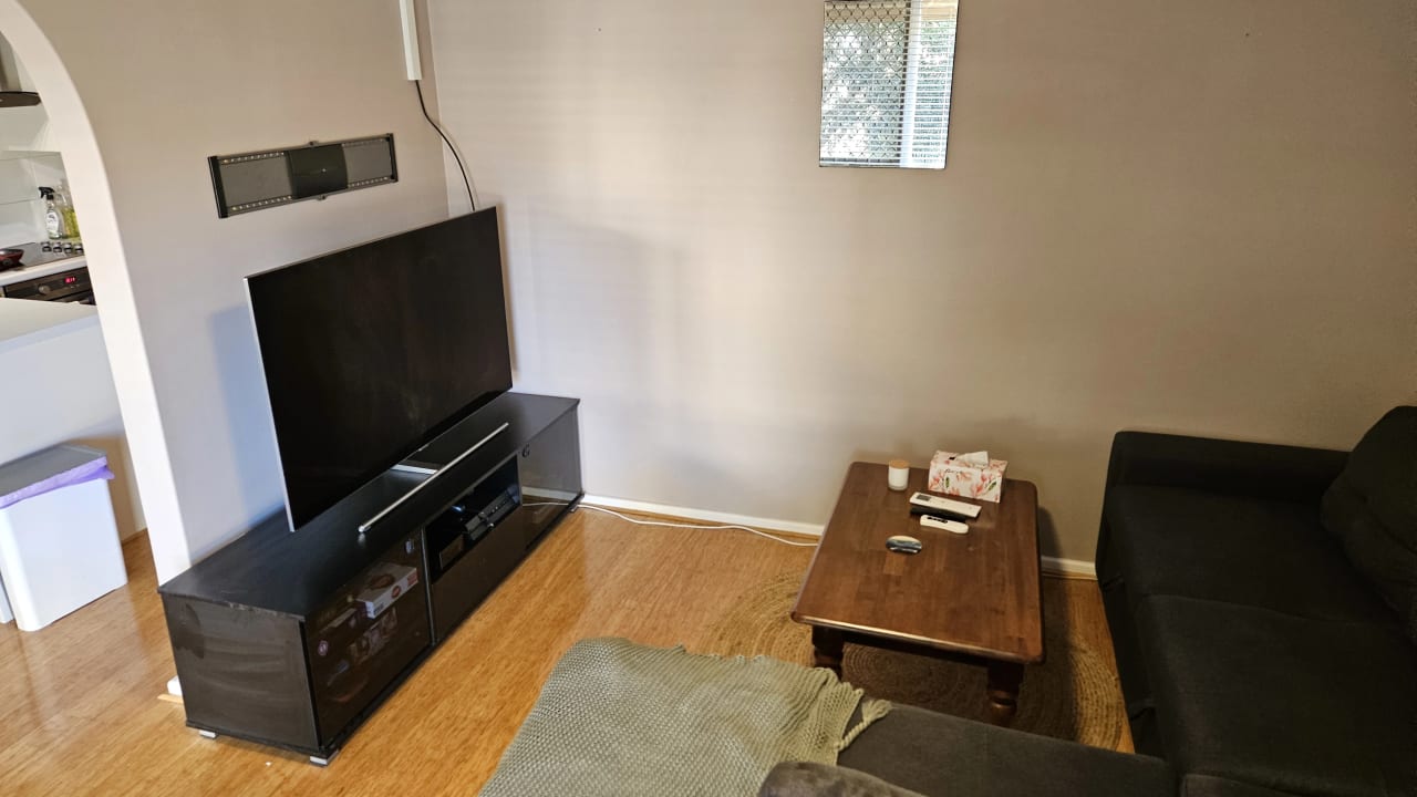 Room in a share house