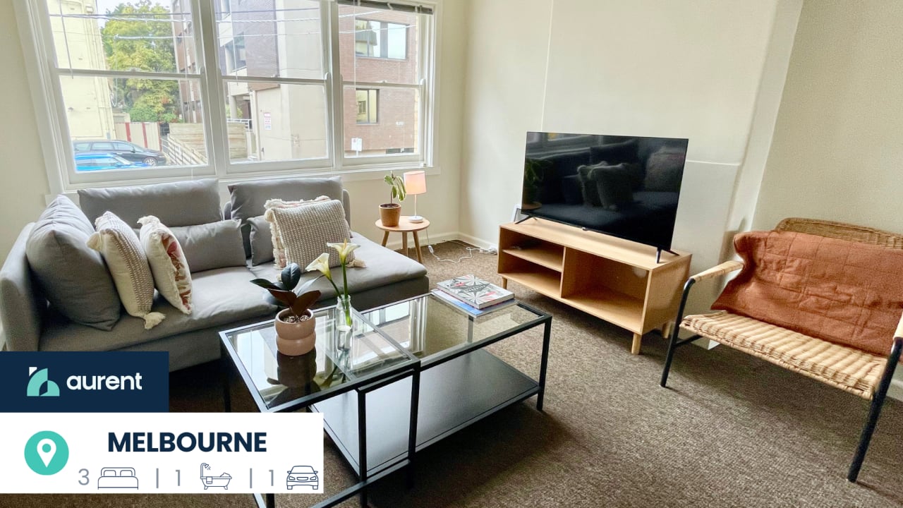 Furnished room in a flatshare