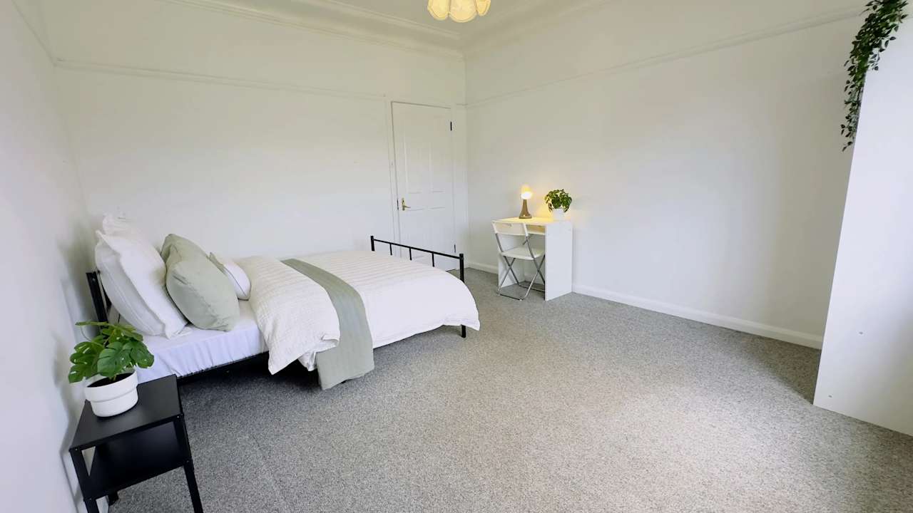 Furnished room in a share house