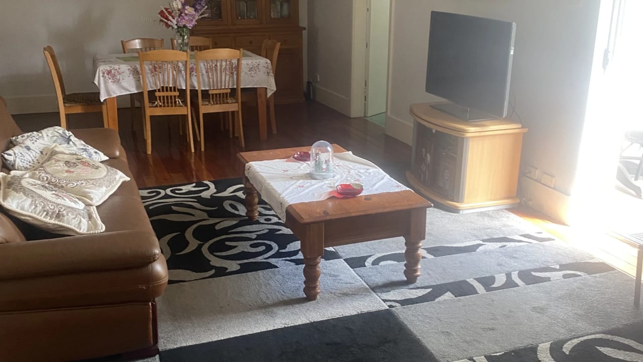 Whole property with 3 rooms for rent