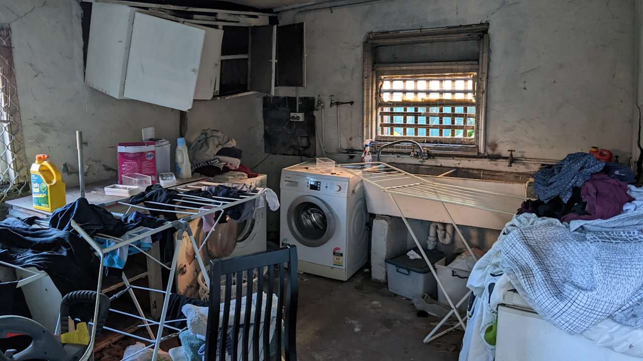 Unfurnished room in a share house