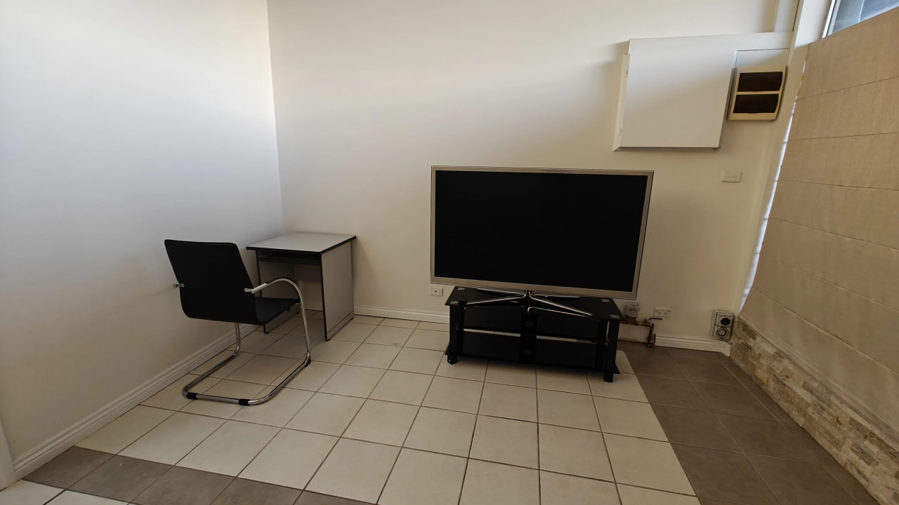 Whole property with 2 rooms for rent