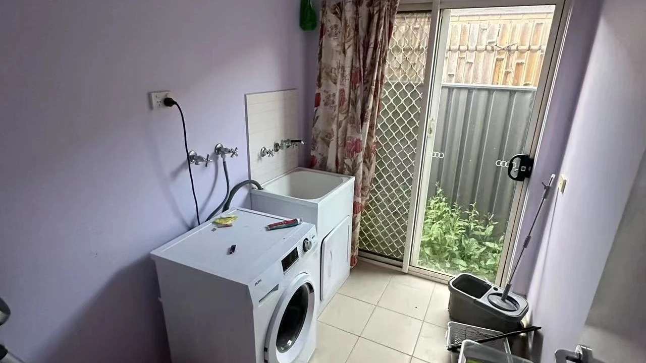 Whole property with 5 rooms for rent
