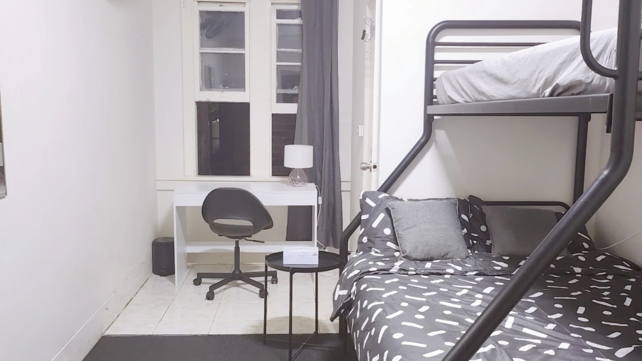 Furnished room in a flatshare