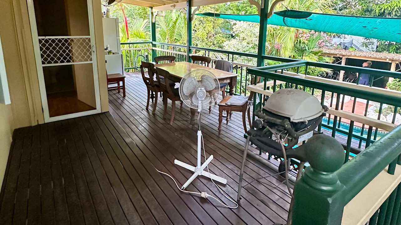 Furnished room in a share house