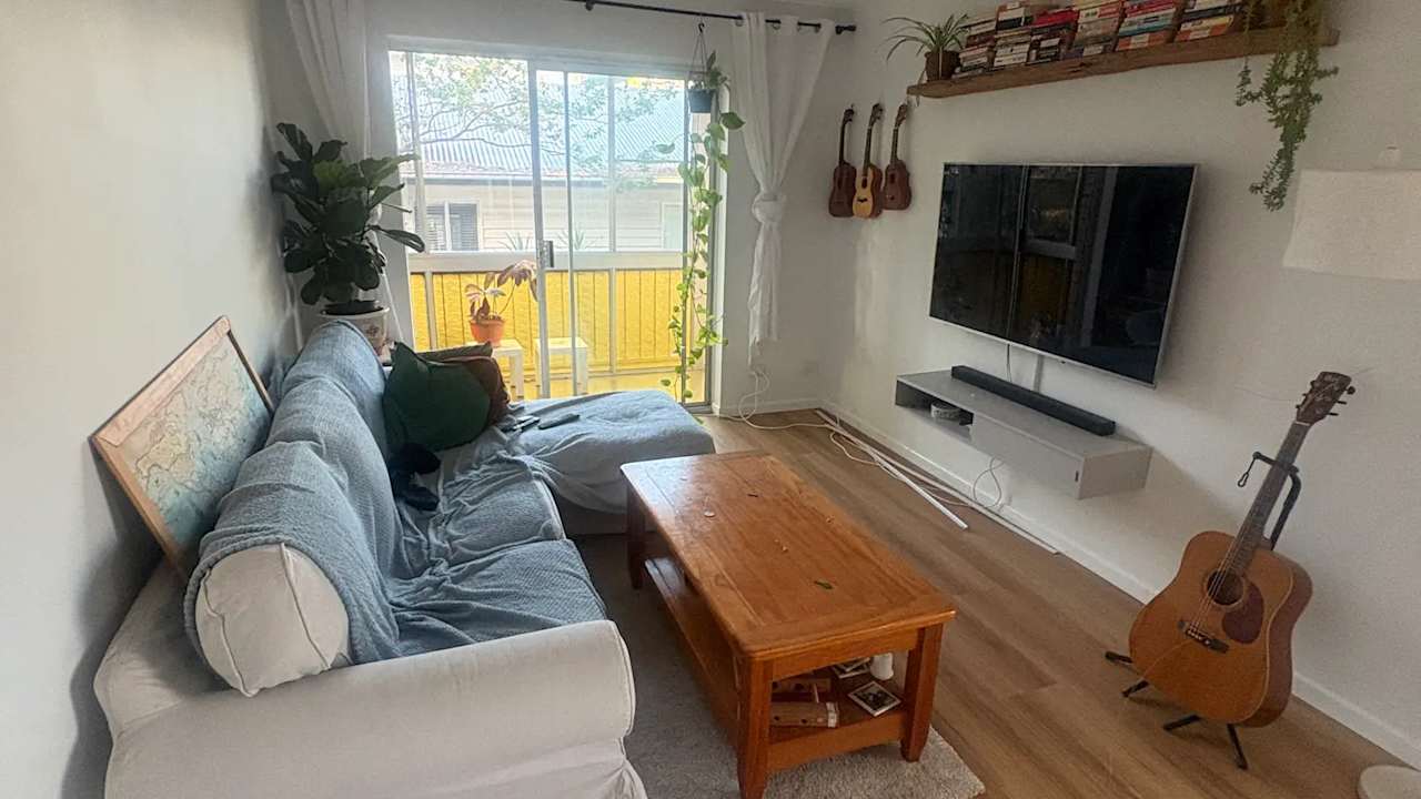 Furnished room in a flatshare