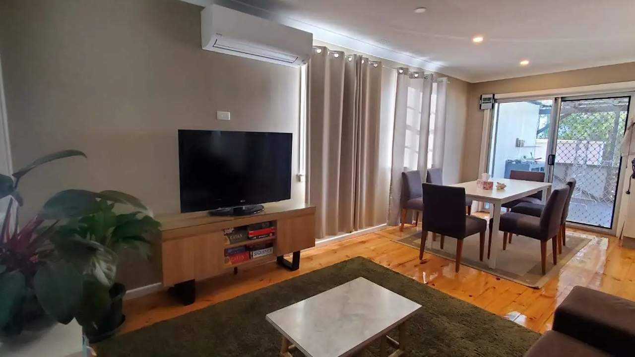 Room in a share house