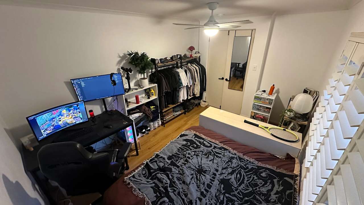 Furnished room in a share house