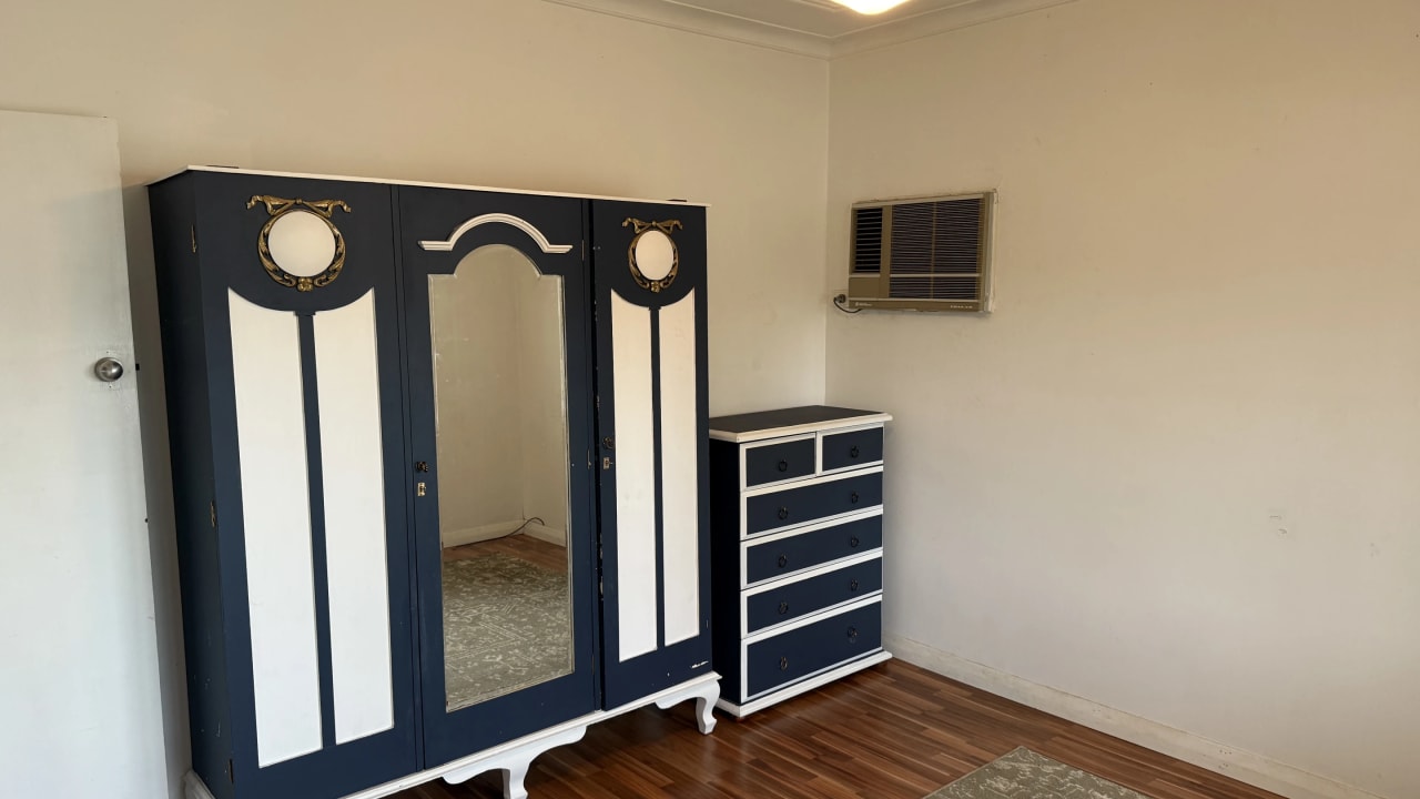 Unfurnished room in a share house