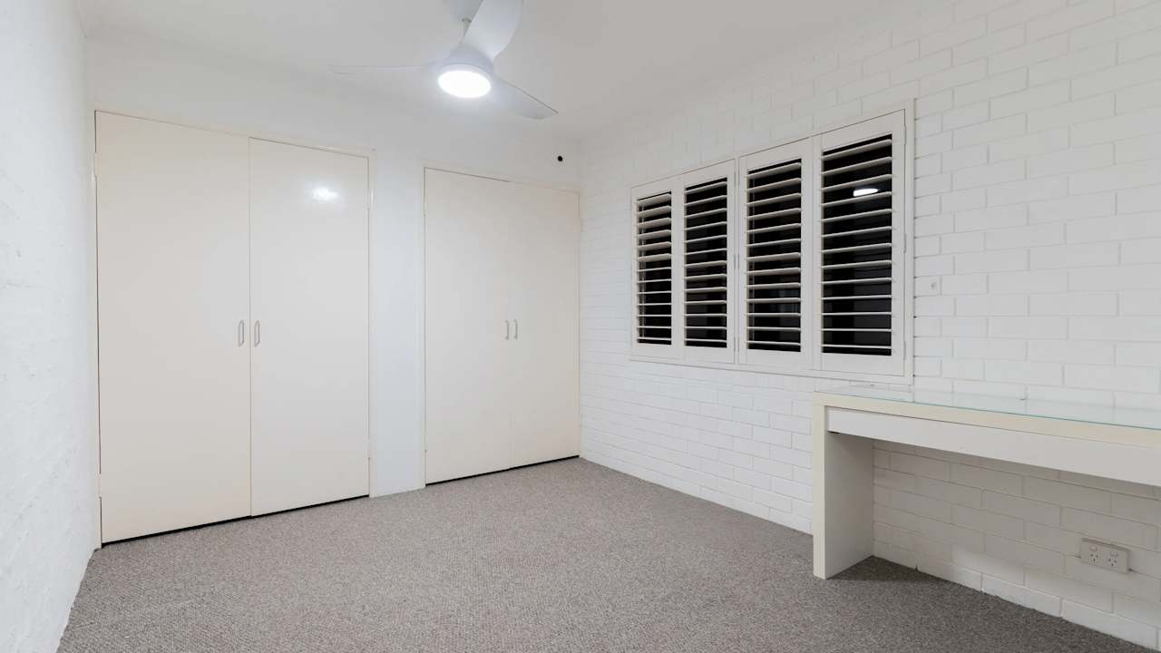 Unfurnished room in a flatshare