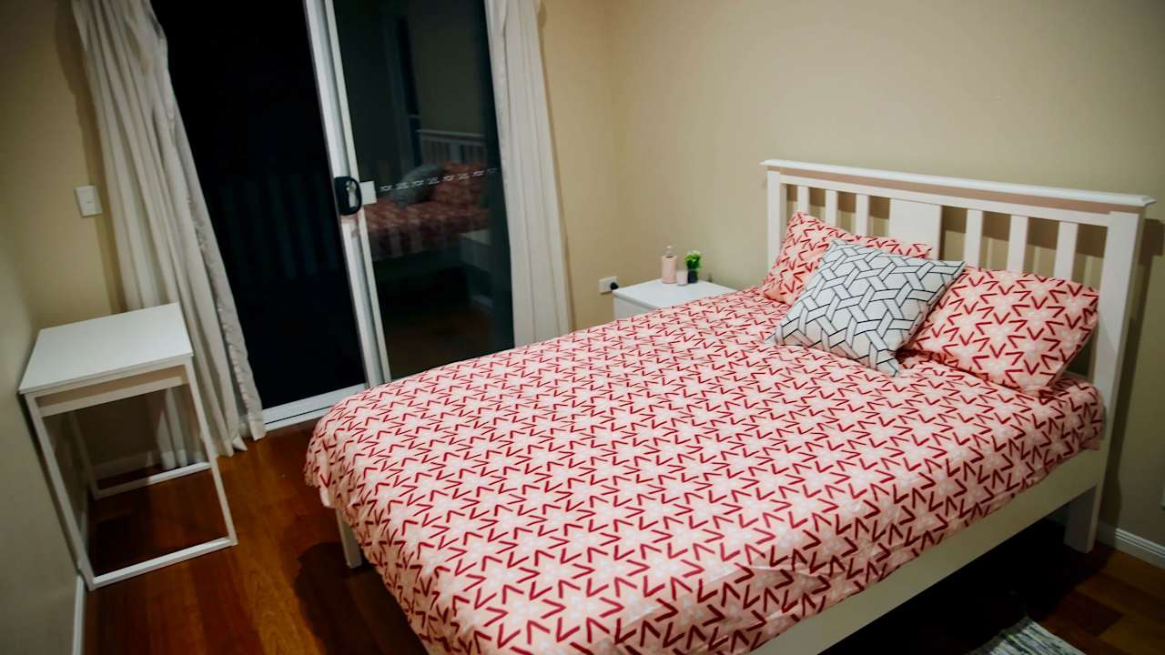 Room in a share house