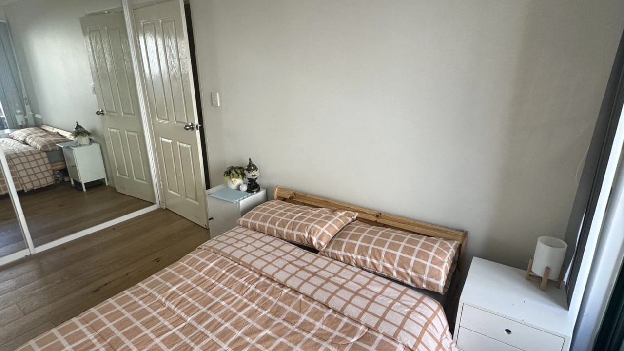 Furnished room in a flatshare