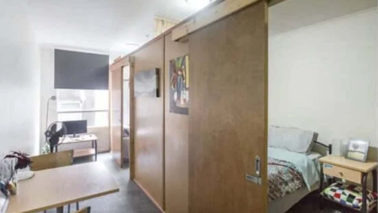 Furnished room in a flatshare