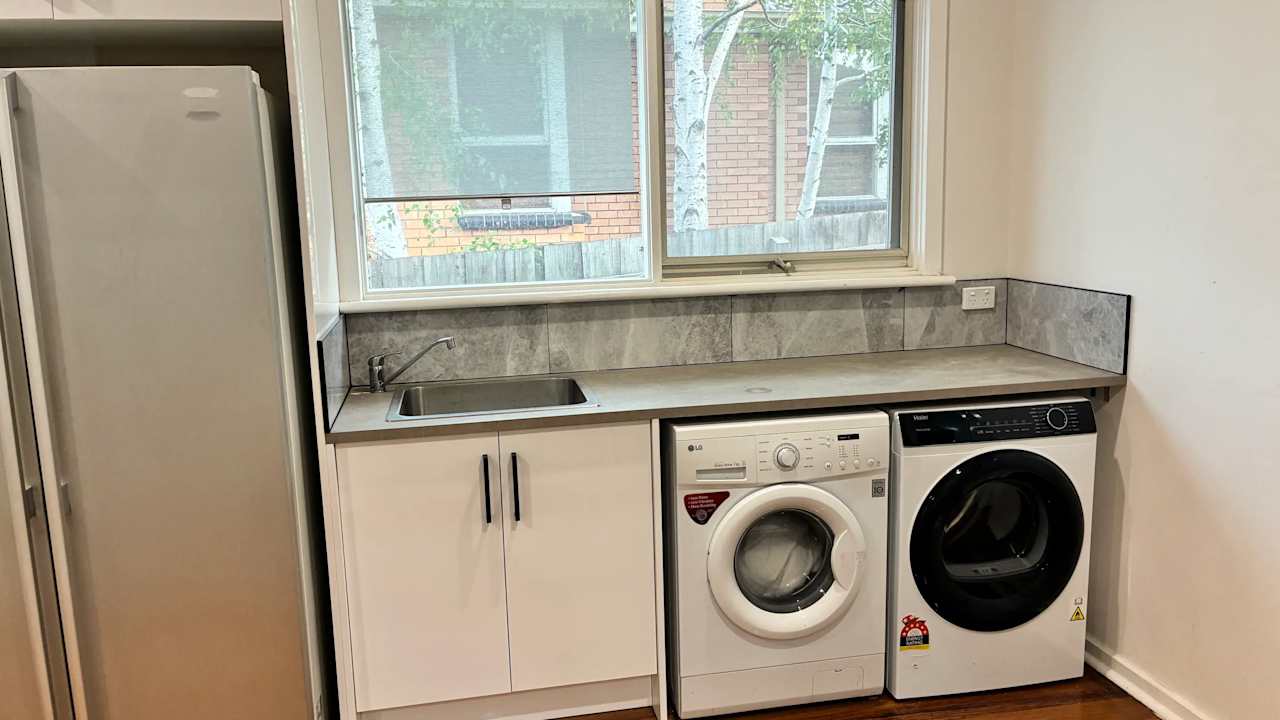 Whole property with 3 rooms for rent