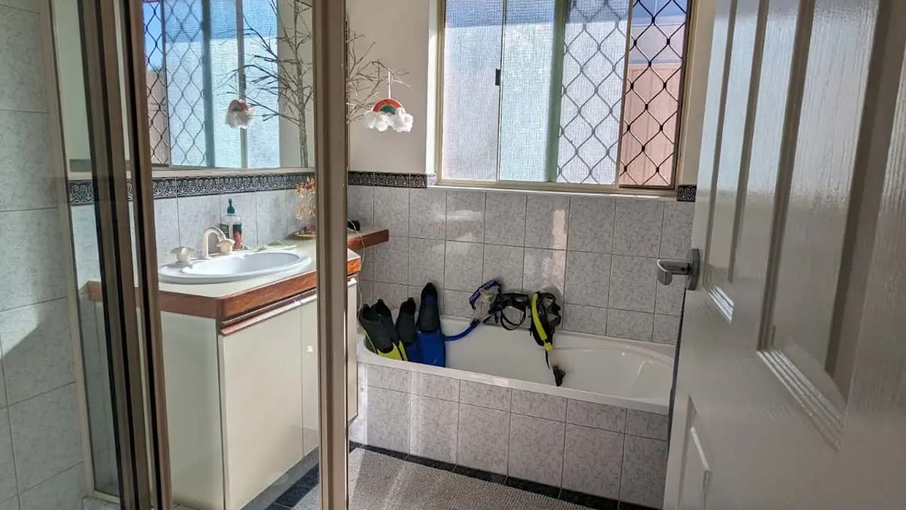 Furnished room with own bathroom