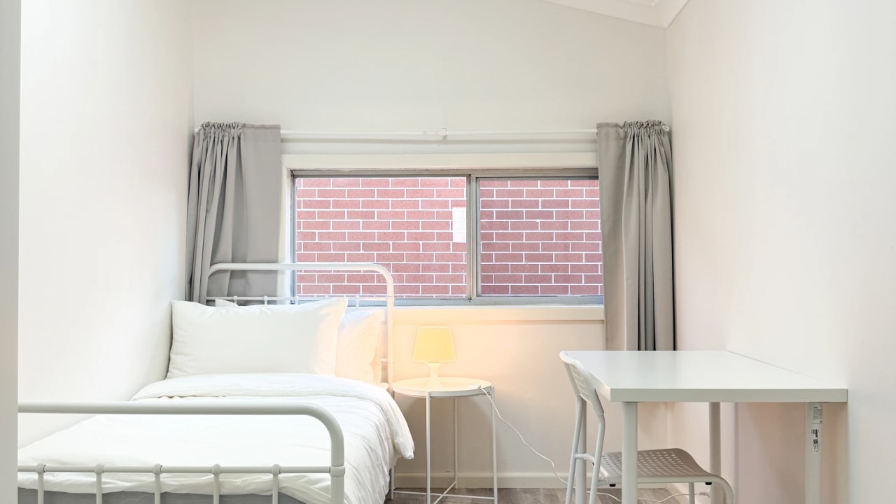 Furnished room in a share house