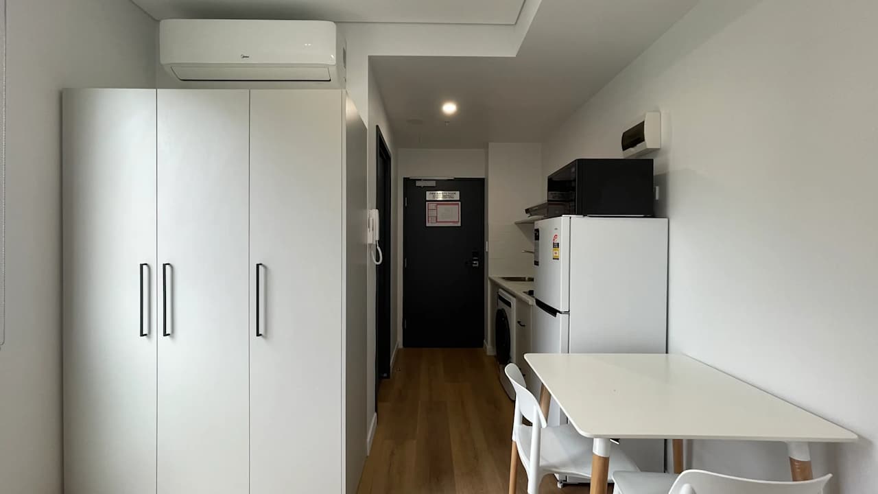 Furnished room studio flat for rent