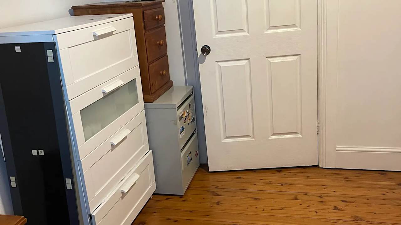 Room in a share house