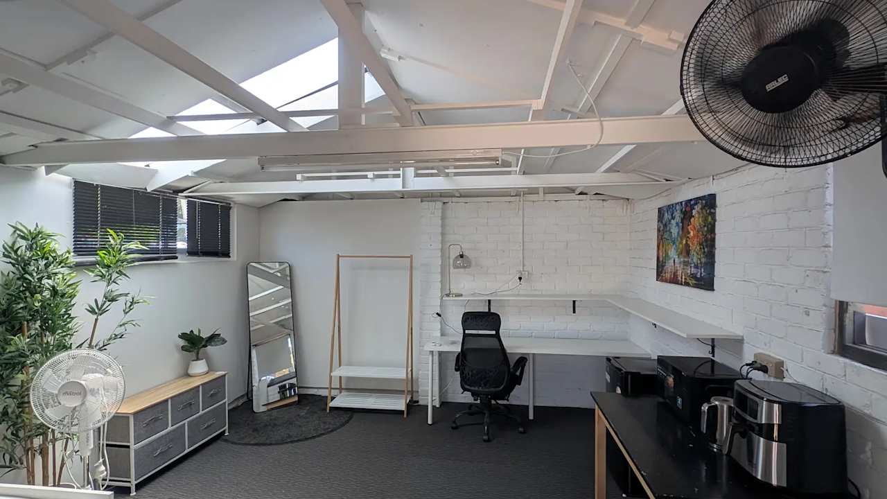 Furnished room with own bathroom